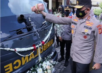 Kapolda Sumsel Lauching Mobile Vaksinasi Covid-19 dan Pemberian Paket Lebaran