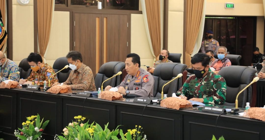 Kapolri  Panglima TNI  Kementerian Rapat Bahas Operasi Ketupat 2021