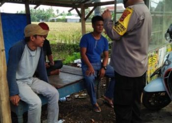 Minimalisir Penyebaran Covid-19 Pasca Lebaran Bhabinkamtibmas Sambangi Warga Binaan