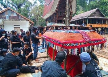 Dua guru korban kesadisan KKB Papua dapat penghargaan Education Award