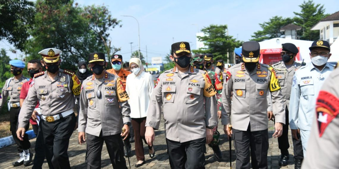 Tinjau penyekatan mudik, Wakapolri apresiasi kehadiran aplikasi ‘E-Cakra’ besutan Kapolda Jabar