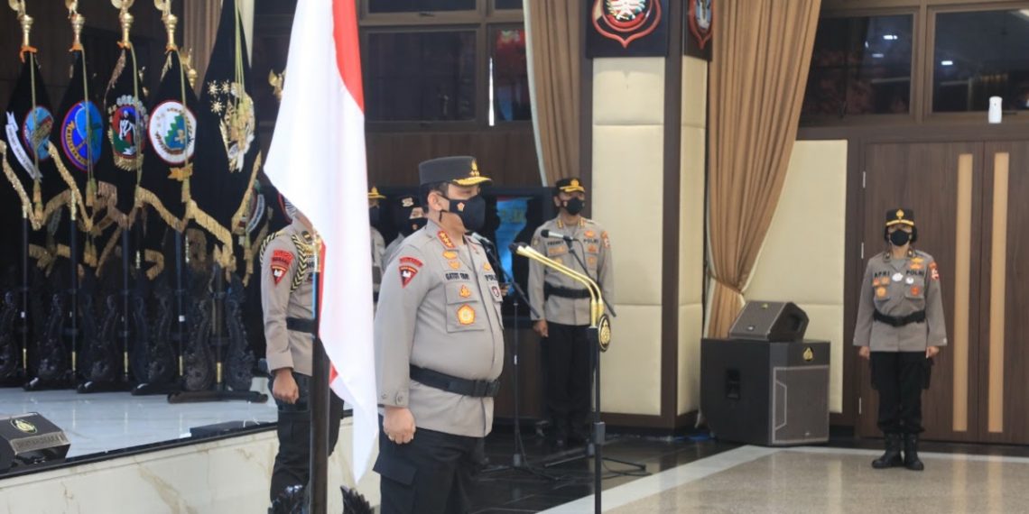 Jelang HUT Bhayangkara, Polri Gelar Upacara Pencucian Pataka