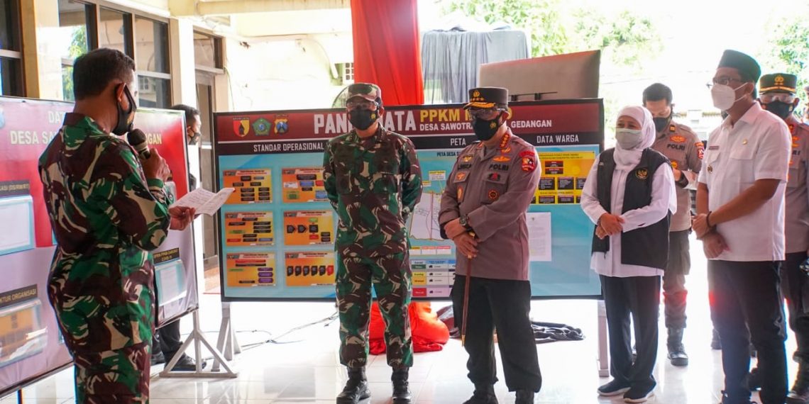 Panglima TNI-Kapolri tinjau posko PPKM darurat Sawotratap Sidoarjo