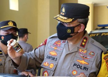 Polda Bengkulu Bagikan 750 Paket Bansos untuk Keluarga Isoman