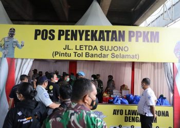 Kakorlantas Polri Tinjau Pos Penyekatan PPKM Level 4 Kota Medan