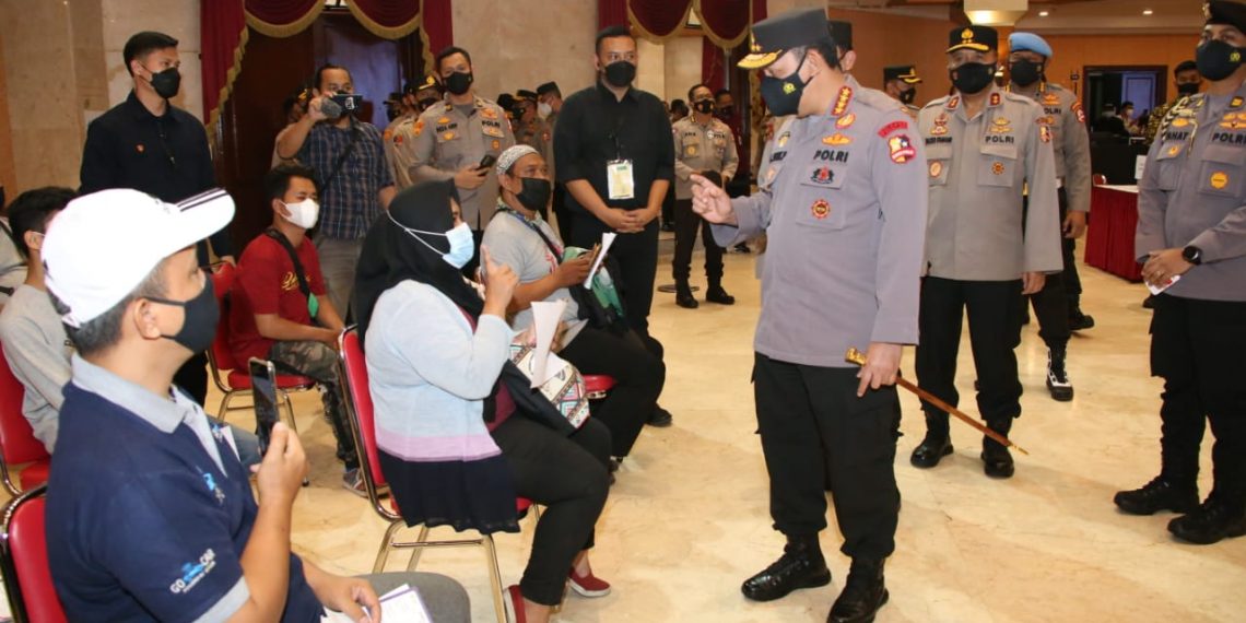 Kapolri Ajak Semua Angkatan Akpol Mempercepat Vaksinasi