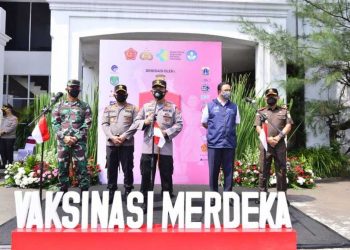 Kapolri Harapkan Vaksinasi Merdeka Menular ke Daerah
