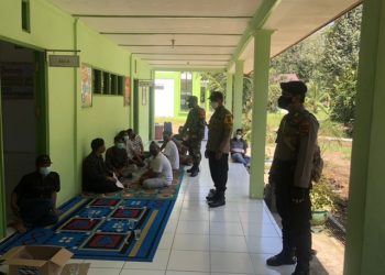 TNI/Polri Pengamanan Vaksinasi di Puskesmas Haruai