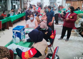 Gerai Vaksin TNI-Polri Polres Klungkung, Hari Libur Tetap Laksanakan Vaksinasi Covid