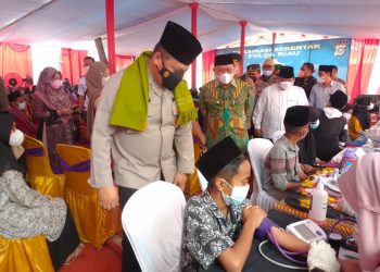 Peringati Hari Santri Nasional ke-4 di Ponpes Hidayatul Salafiyah, Polda Riau Gelar Vaksinasi Serentak