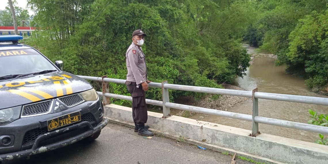Patroli dan Pengecekan Debit Air Sungai Klatak, Antisipasi Bencana Banjir. 