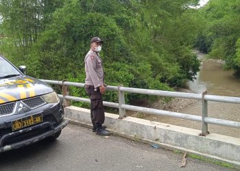 Patroli dan Pengecekan Debit Air Sungai Klatak, Antisipasi Bencana Banjir. 