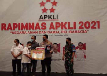 Hadiri Rapimnas APKLI, Kapolda NTB : Polri Sahabat PKL, Bantu Pulihkan Ekonomi Nasional di Masa Pandemi