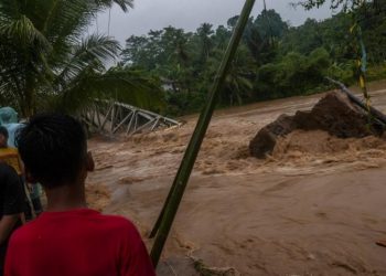 Akibat Diterjang Banjir Bandang Jalur Gilimanuk-Denpasar Terputus