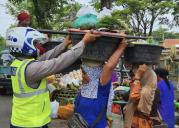 Polantas Bantu Masyarakat