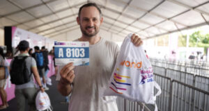 Turis asal Belanda bernama Ricardo juga ikut meramaikan Kemala Run 2026