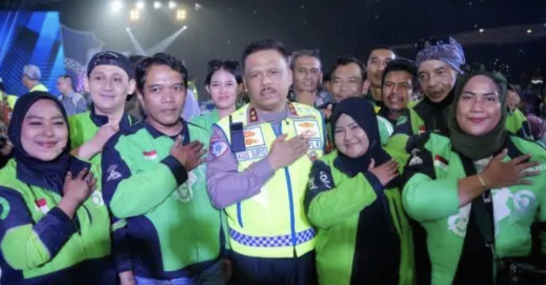 Perpisahan Haru Irjen Agus Suryonugroho dan Ojol Nusantara